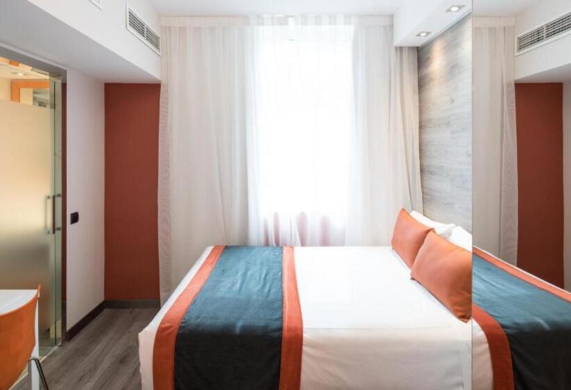 Отель Catalonia Mikado