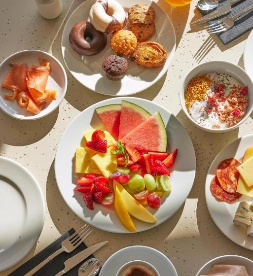 فندق Catalonia Mirador des Port