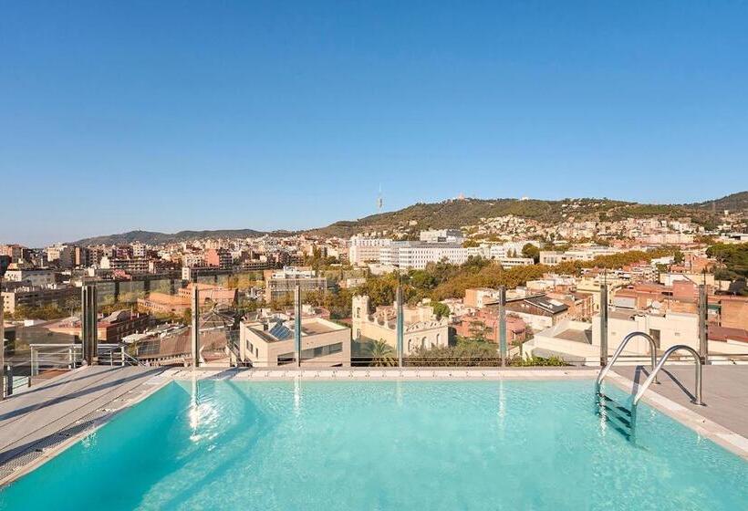 Отель Catalonia Park Guell