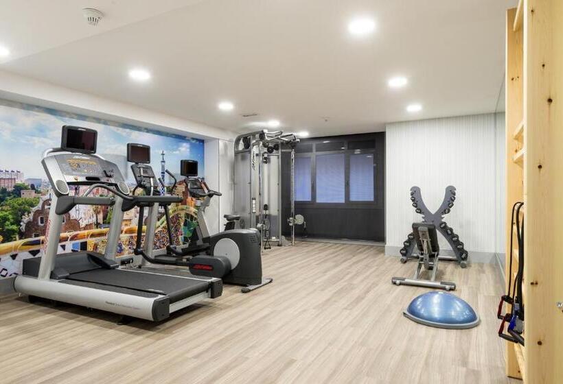 Отель Catalonia Park Putxet