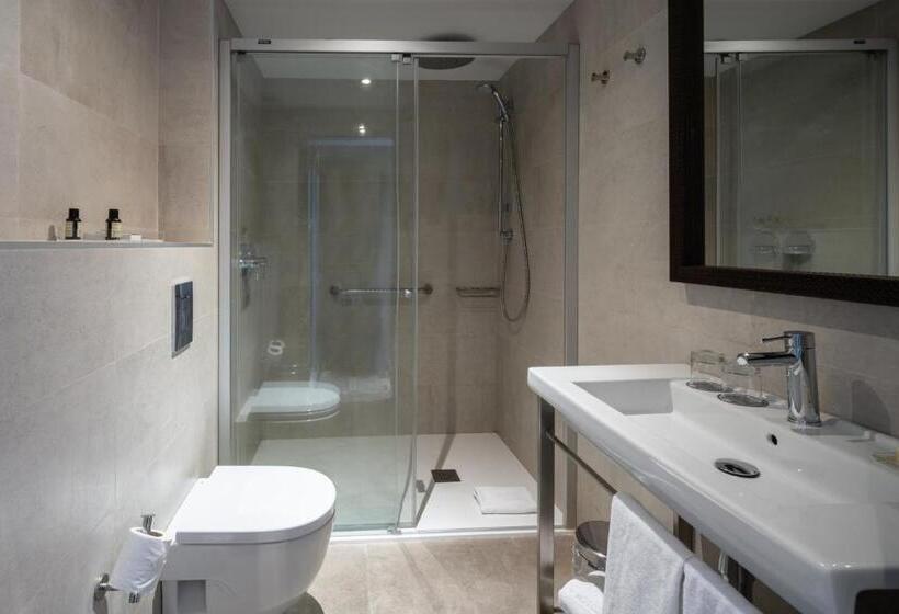 Отель Catalonia Park Putxet