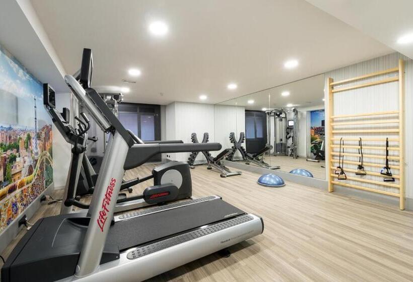 Отель Catalonia Park Putxet