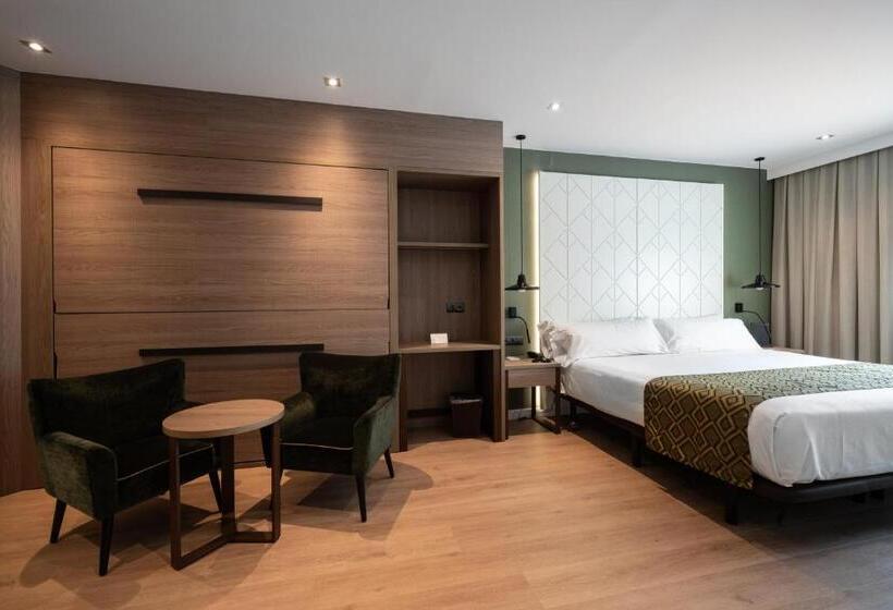 Отель Catalonia Park Putxet