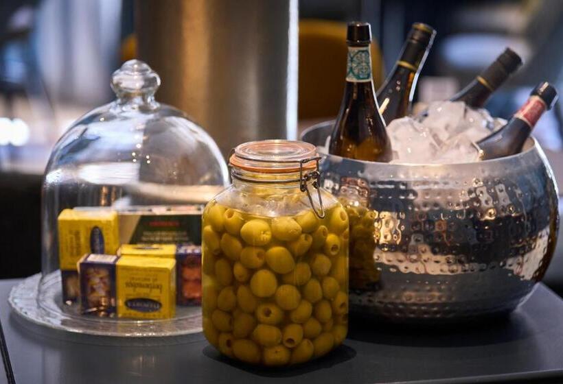 هتل Catalonia Plaza Catalunya