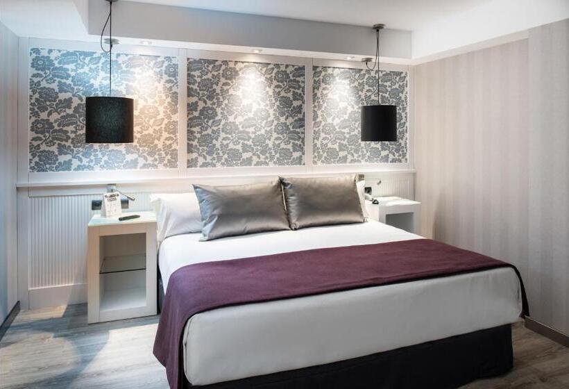 Отель Catalonia Roma