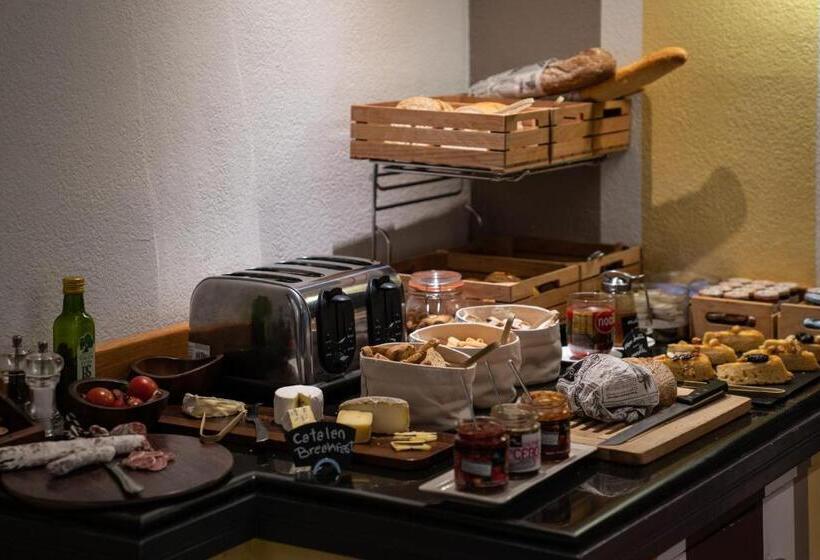 Отель Catalonia Roma