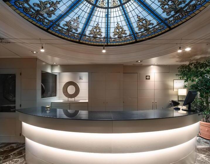 Отель Catalonia Roma