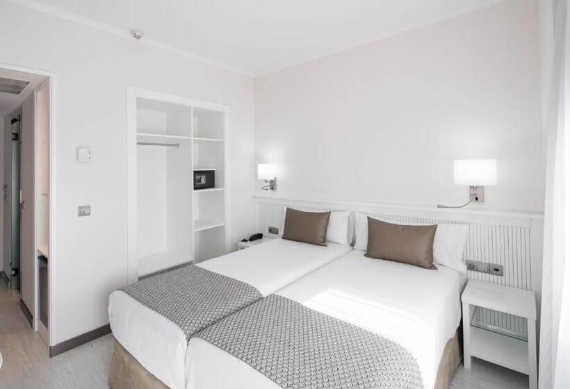 Отель Catalonia Roma