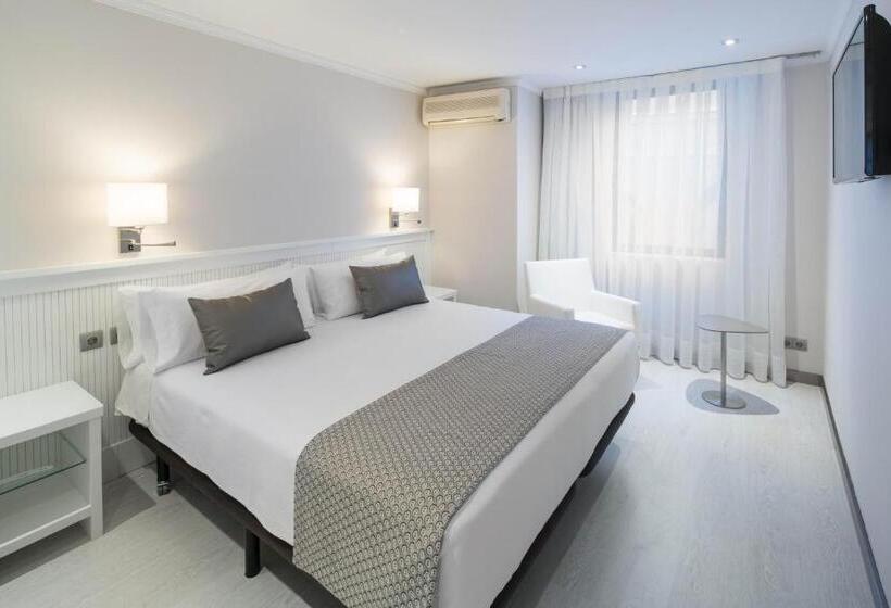 Отель Catalonia Roma