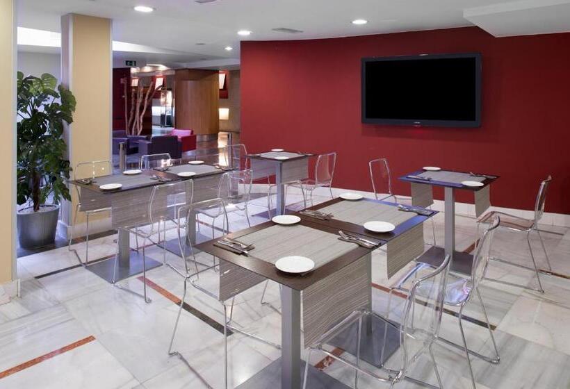 Отель Catalonia Sagrada Familia