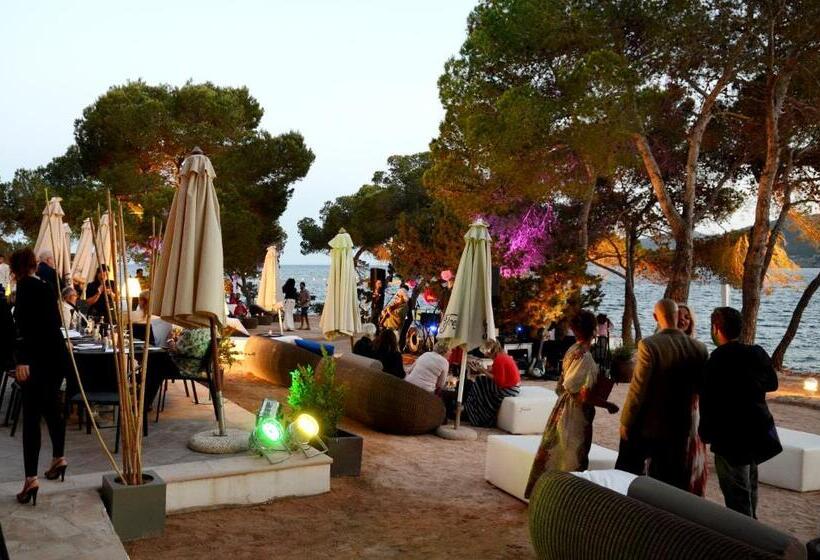 Отель Catalonia Ses Estaques - Adults Only