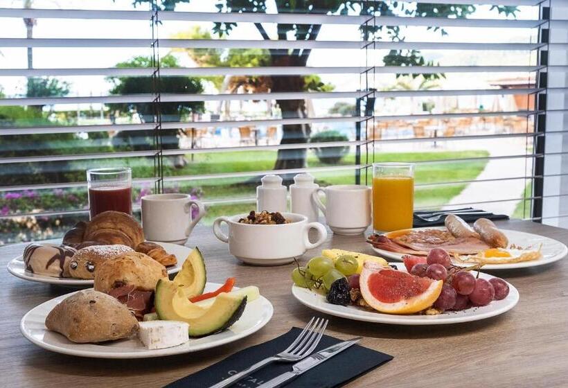 Отель Catalonia Ses Estaques - Adults Only