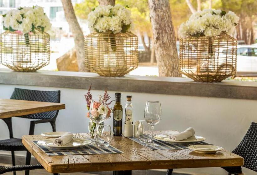 Отель Catalonia Ses Estaques - Adults Only