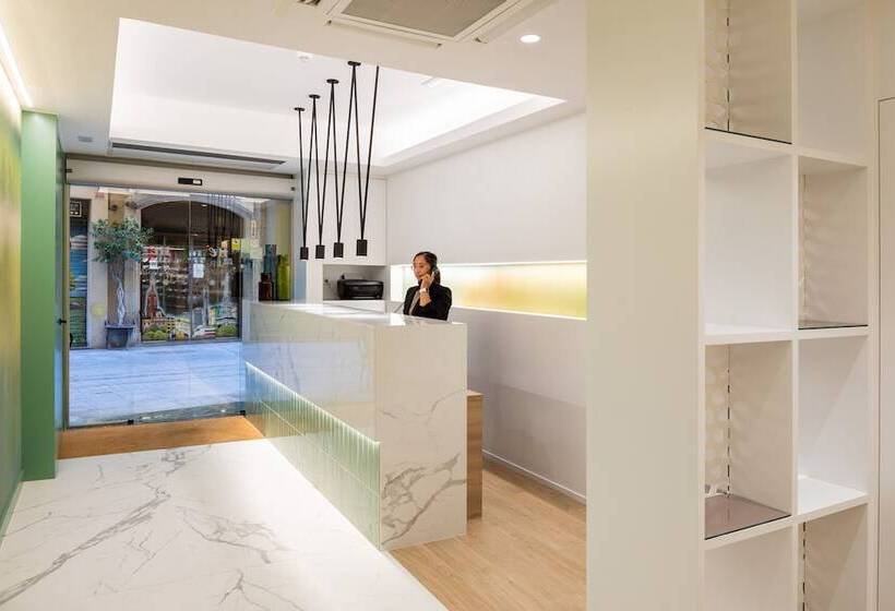 Отель Catalunya