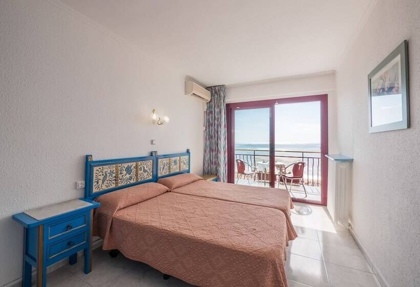 호텔 Checkin Garbí