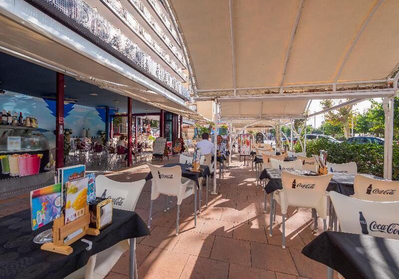 Отель Checkin Garbí