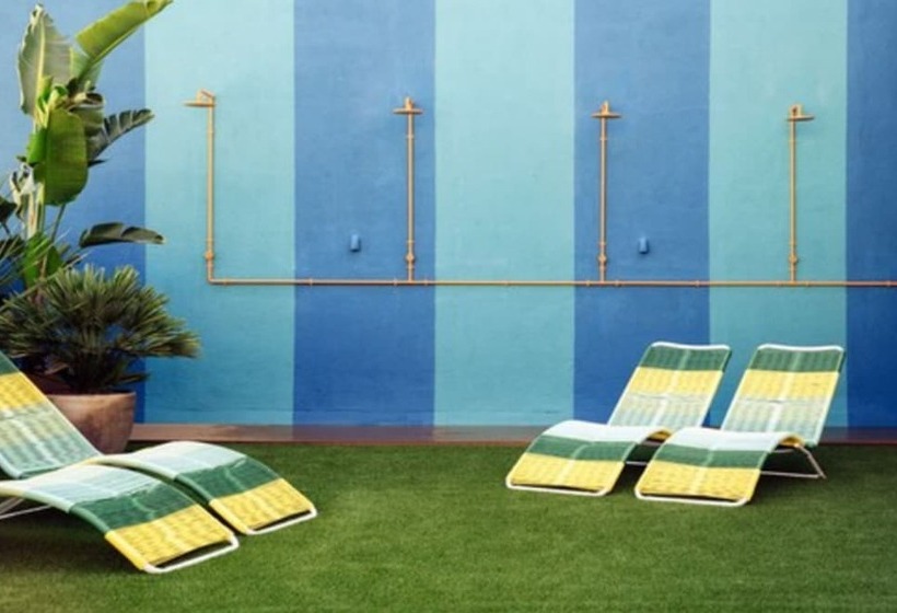 Отель Chic & Basic Velvet