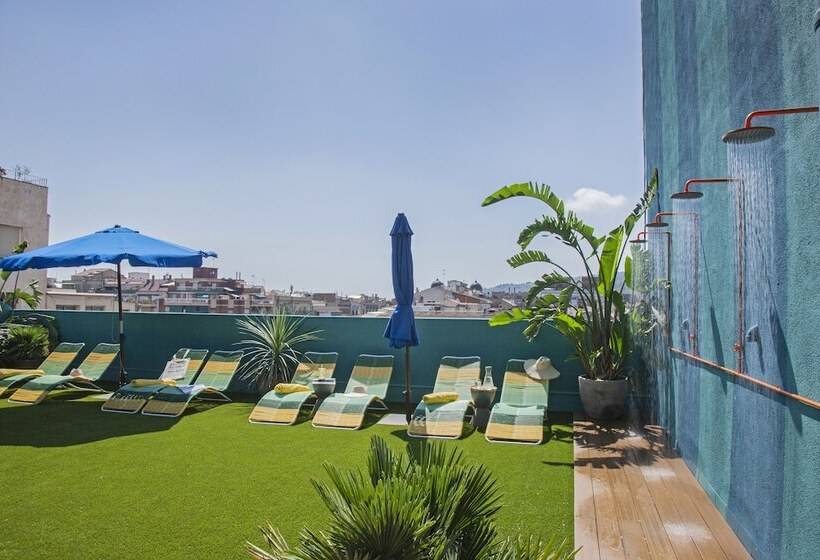 Отель Chic & Basic Velvet