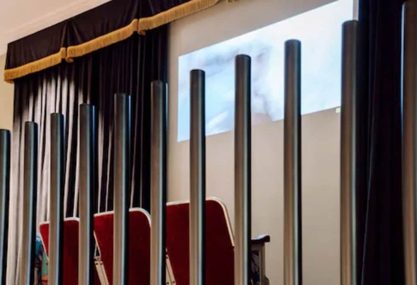 Отель Chic & Basic Velvet