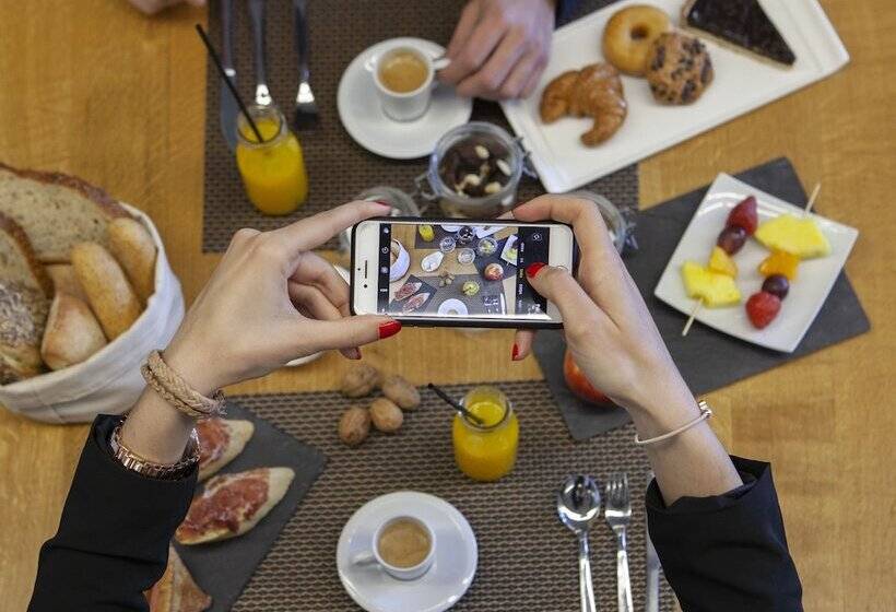 هتل Ciudad De Burgos