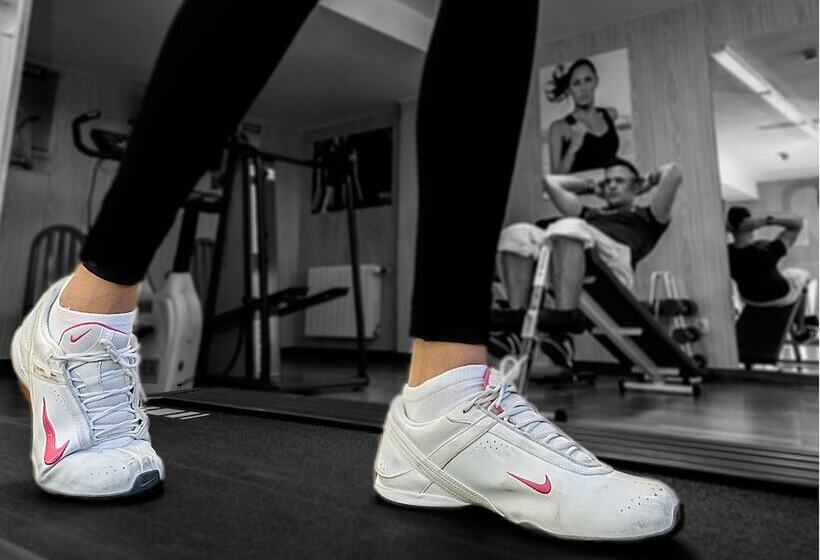 هتل Ciudad De Burgos