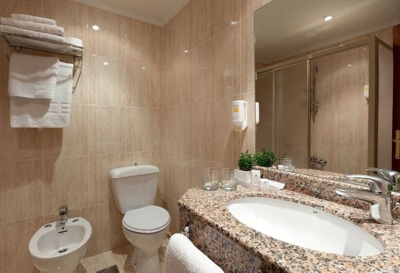 هتل Ciudad De Burgos