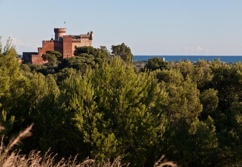 Отель Ciudad De Castelldefels