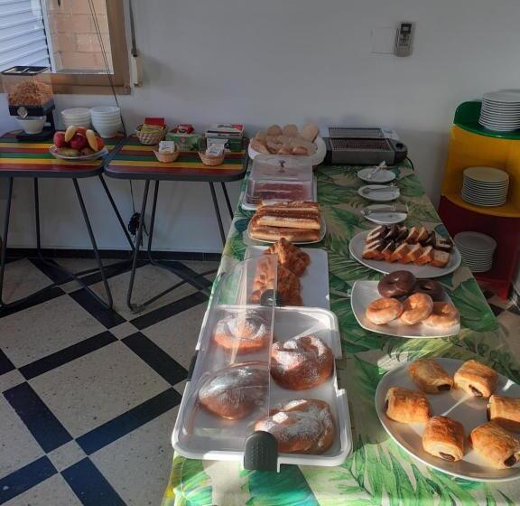 בית מלון כפרי Clibomar Jamaica