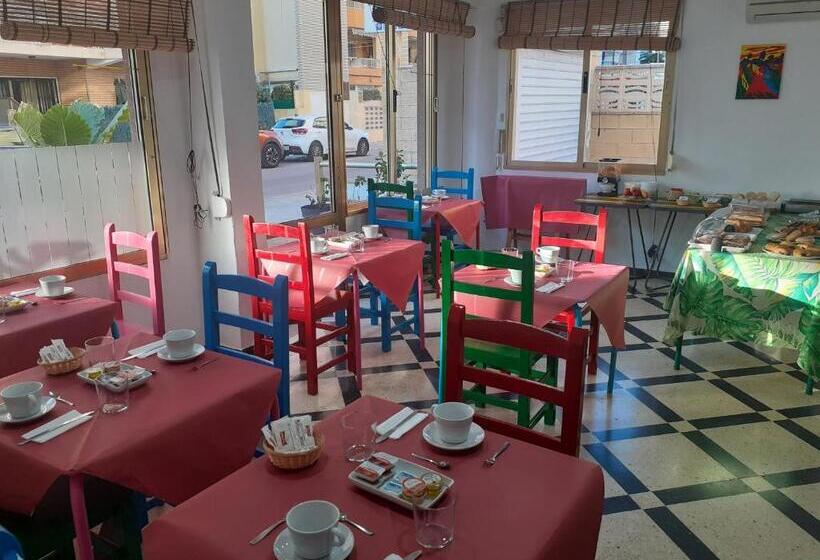 בית מלון כפרי Clibomar Jamaica