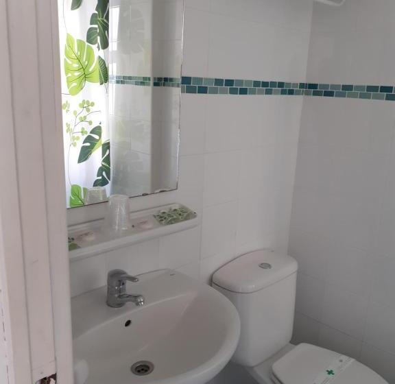 בית מלון כפרי Clibomar Jamaica