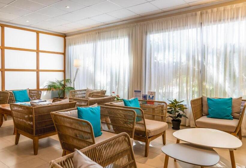 هتل Club Can Bossa