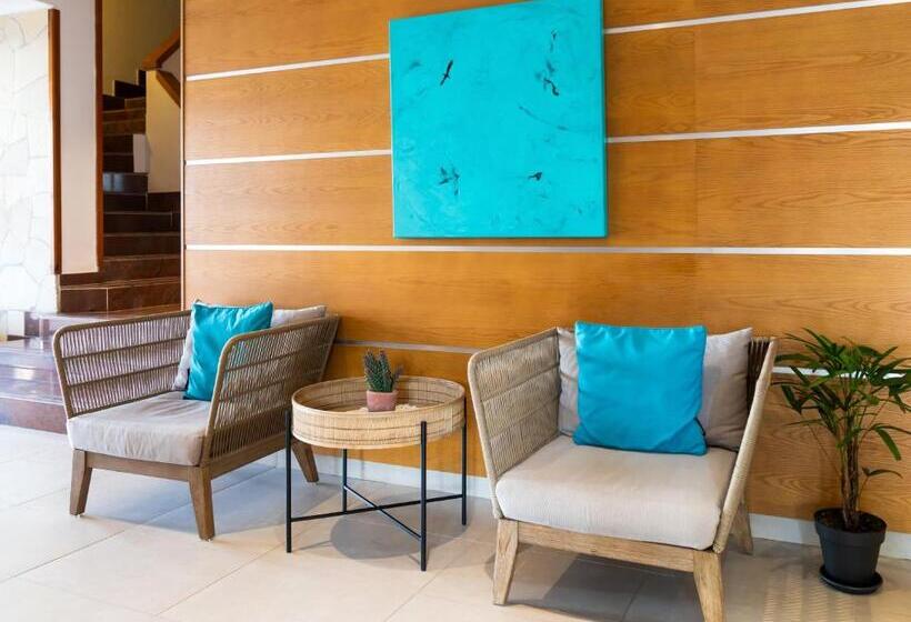 هتل Club Can Bossa