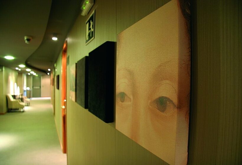 فندق Conqueridor