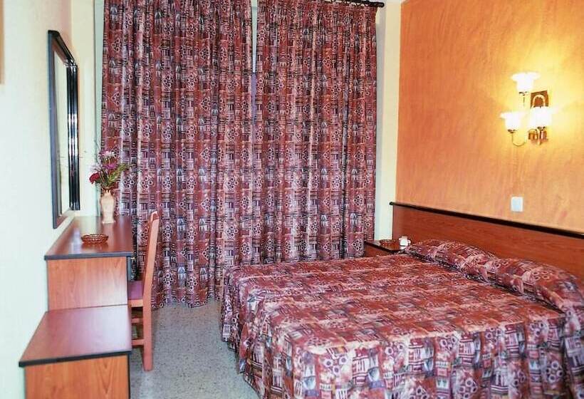 בית מלון כפרי Continental