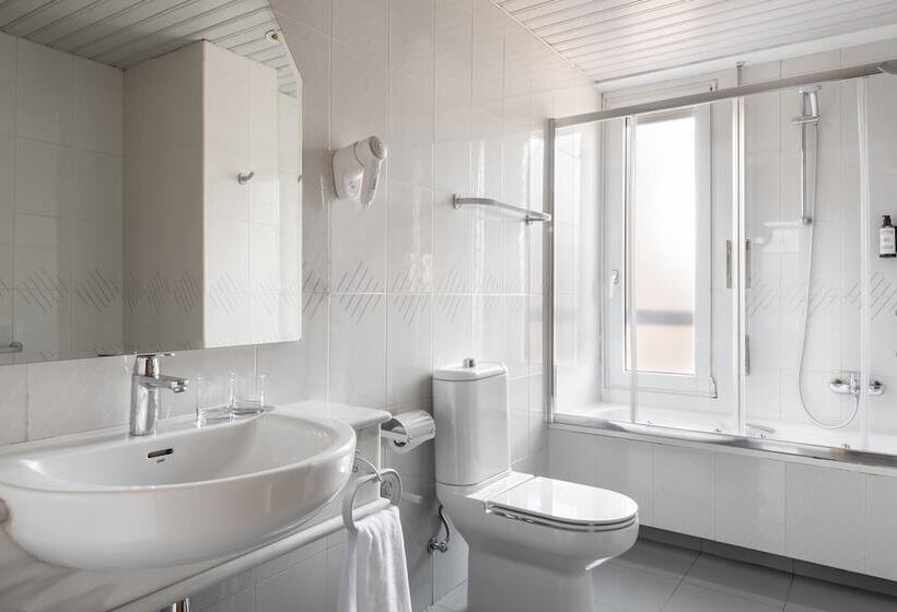 هتل Crisol Almirante Bonifaz