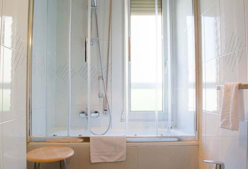 هتل Crisol Almirante Bonifaz