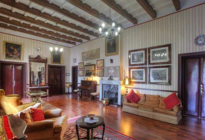 酒店 Del Almirante