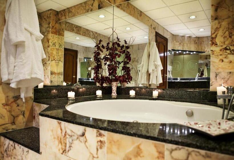 ホテル Doña Jimena