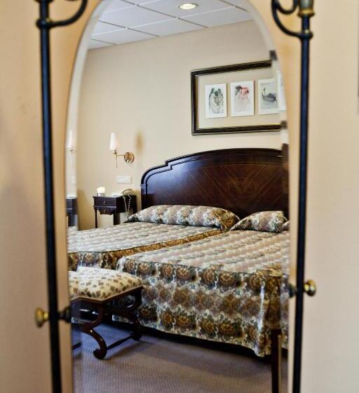 ホテル Doña Jimena