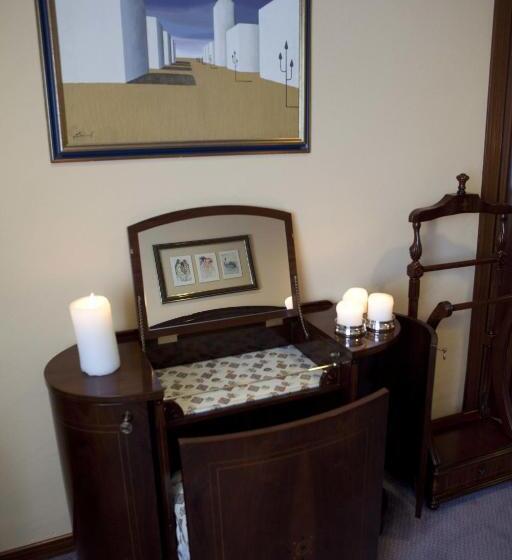 ホテル Doña Jimena