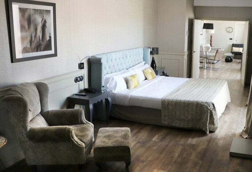 Отель El Avenida Palace