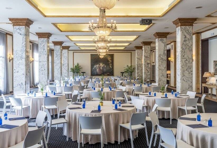 Отель El Avenida Palace