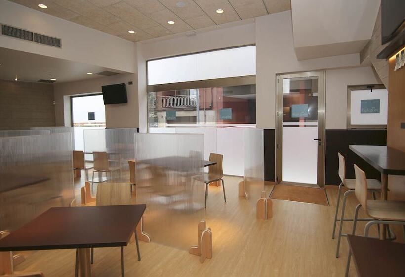 Отель Esplugues