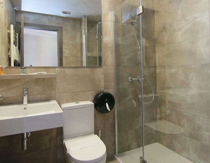 Отель Esplugues