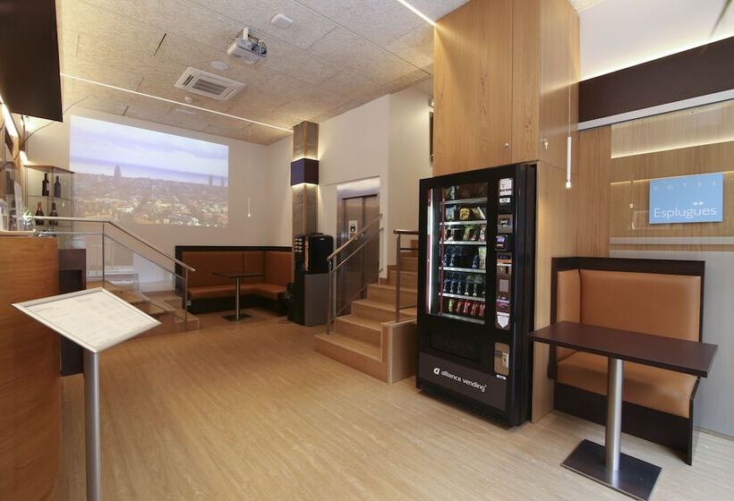 Отель Esplugues