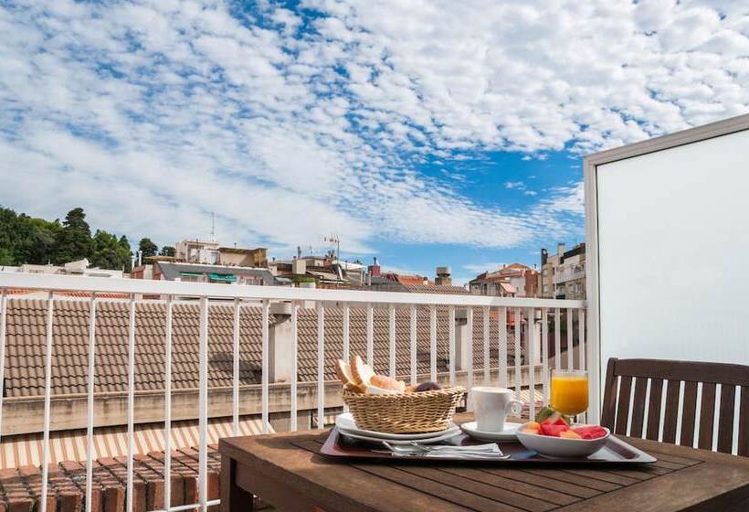 Отель Exe Mitre