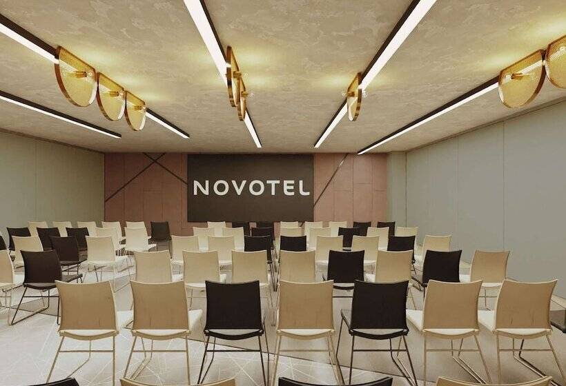 Novotel Valencia Lavant