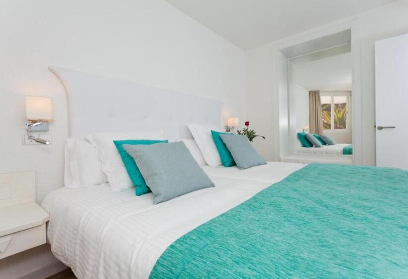 ホテル Fergus Style Cala Blanca Suites