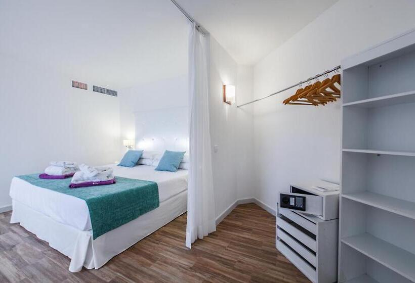 ホテル Fergus Style Cala Blanca Suites