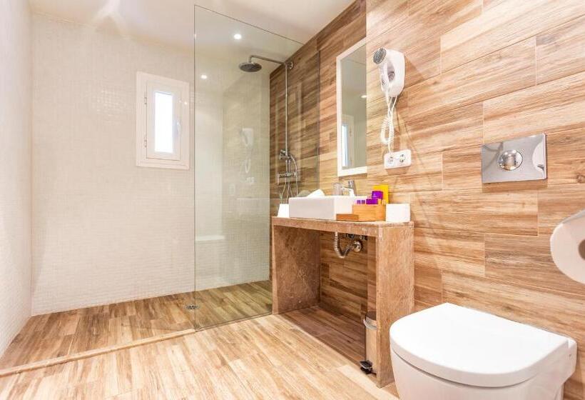 ホテル Fergus Style Cala Blanca Suites